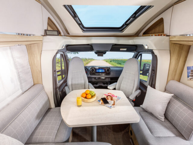 EM_Profila_MB_696EB_Totale-3