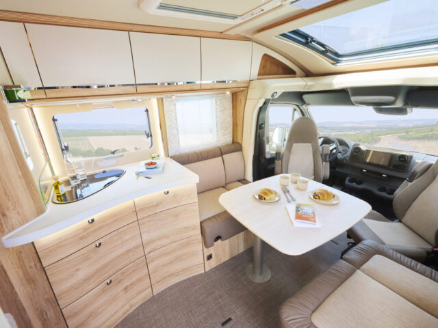 PT726EF_20220819_2933